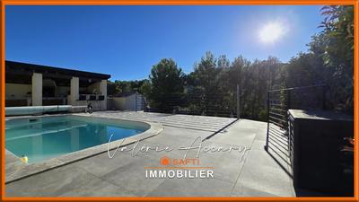 Maison - 115 m² - 6 pièces