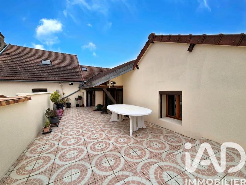 Maison de village - 216 m² - 8 pièces