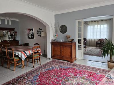 Maison chambre d'hôtes - 422 m² - 12 pièces