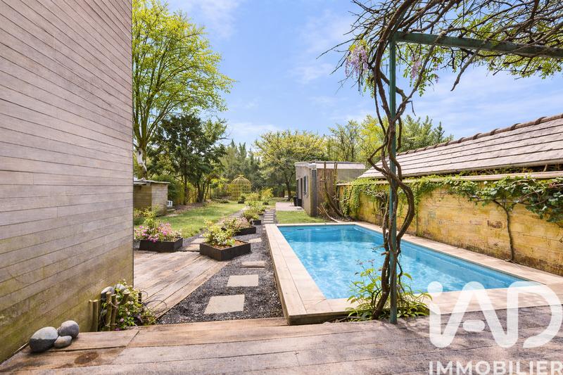 Maison de maîtres - 270 m² - 13 pièces