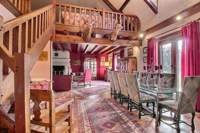 Maison - 329 m² - 10 pièces