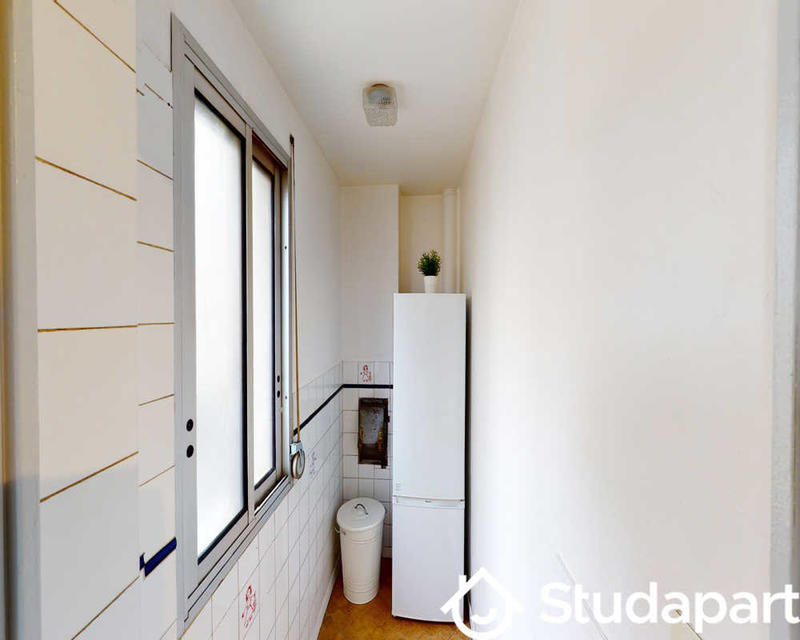 Chambre - 80 m² - 1 pièce