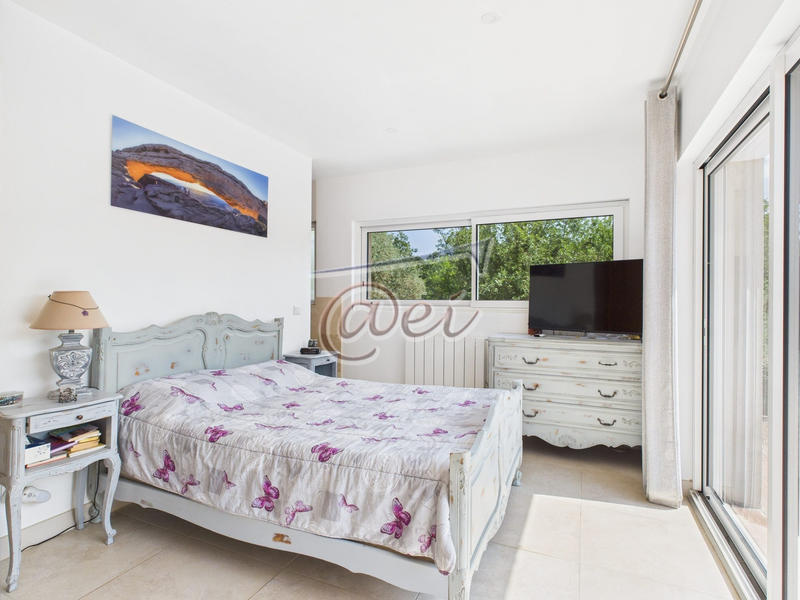 Villa - 435 m² - 10 pièces