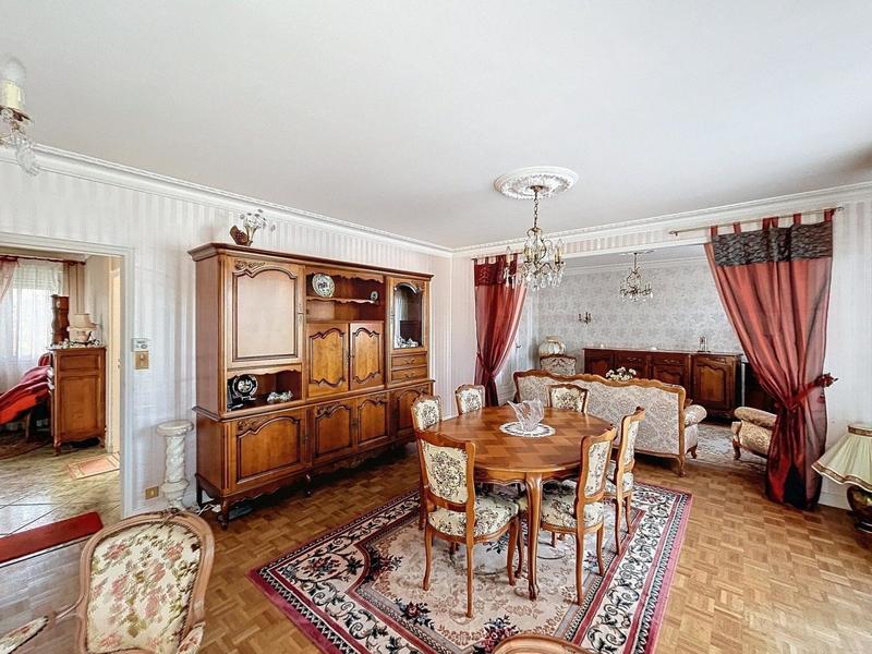 Maison - 188 m² - 7 pièces