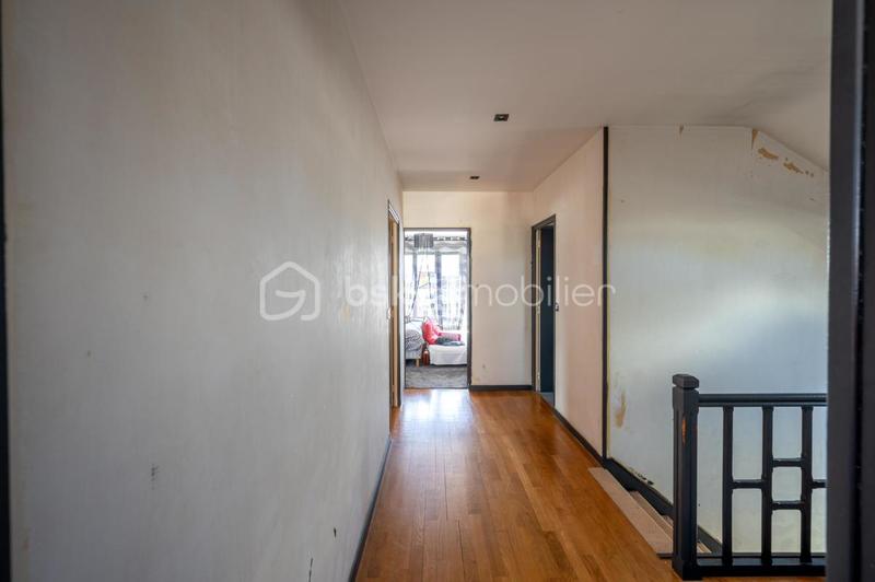 Maison - 200 m² - 7 pièces