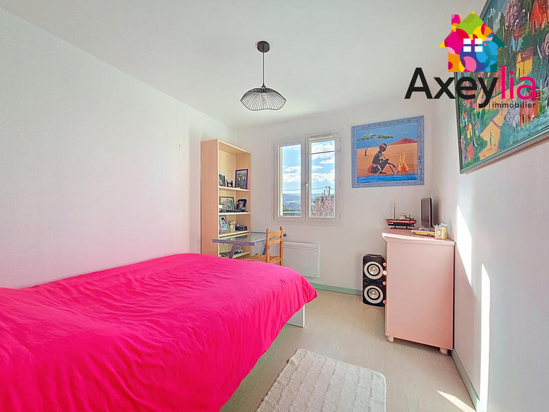 Maison - 98 m² - 5 pièces