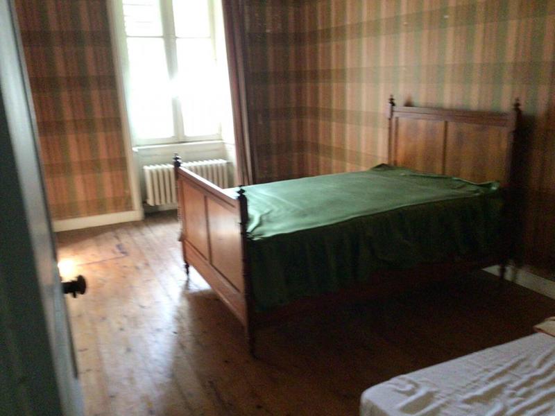 Maison - 420 m² - 12 pièces