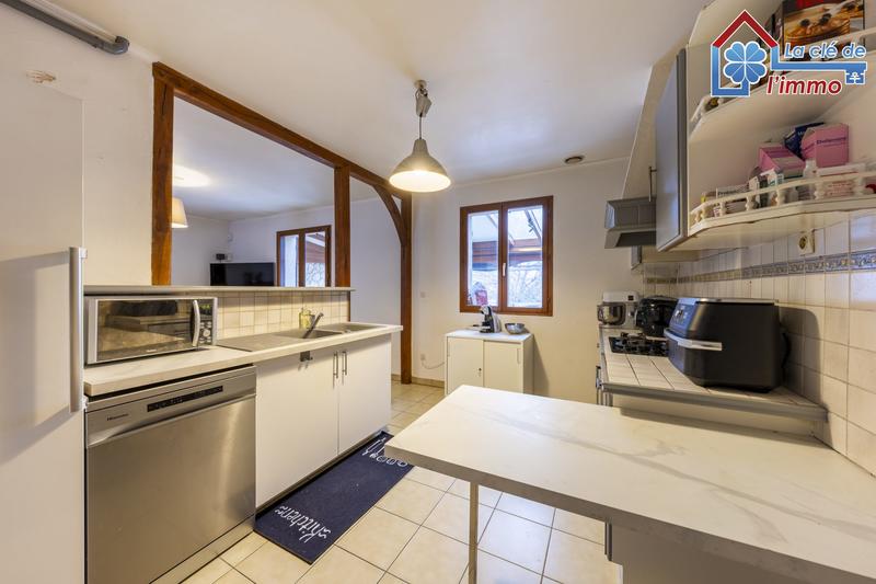 Maison traditionnelle - 99 m² - 6 pièces