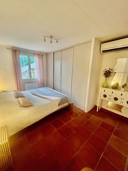 Maison traditionnelle - 160 m² - 6 pièces