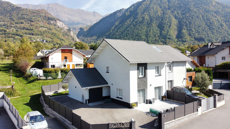 Maison - 96 m² - 4 pièces