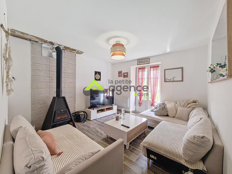 Maison - 90 m² - 4 pièces