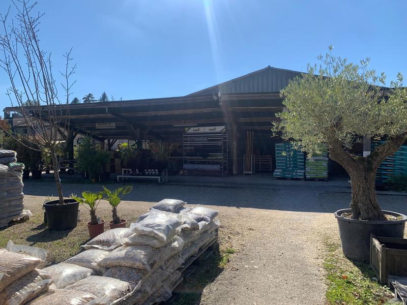 Local commercial - 450 m² - 5 pièces