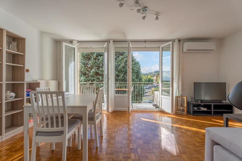 Appartement - 85 m² - 4 pièces