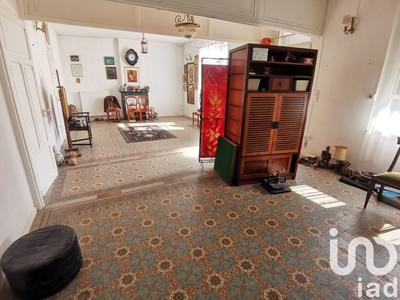 Maison - 180 m² - 10 pièces