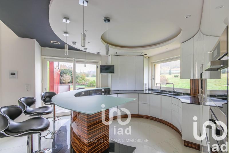 Maison de maîtres - 299 m² - 11 pièces