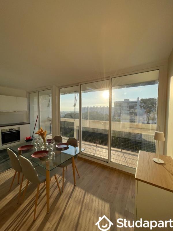 Chambre - 9 m² - 1 pièce