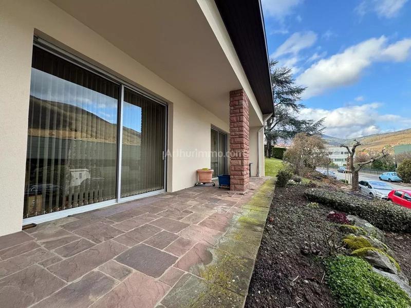 Maison - 234 m² - 8 pièces