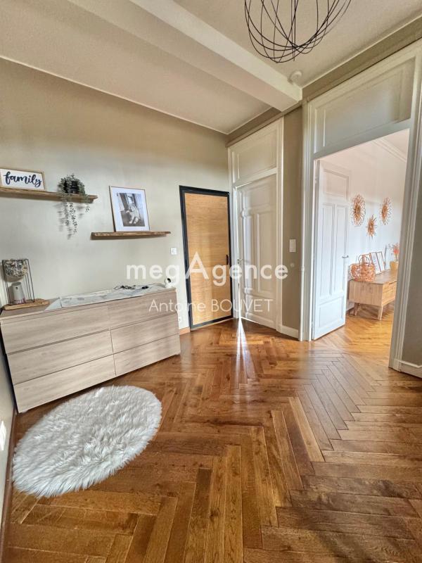 Maison - 177 m² - 6 pièces
