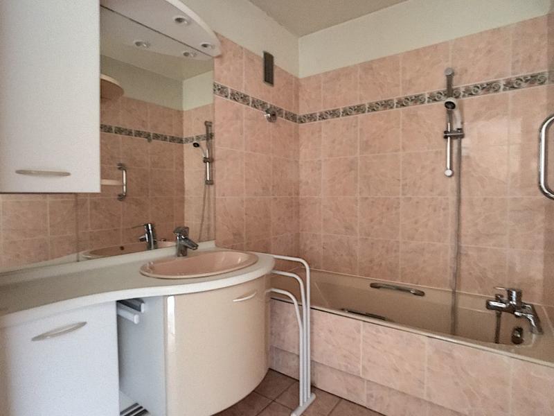 Appartement - 85 m² - 3 pièces