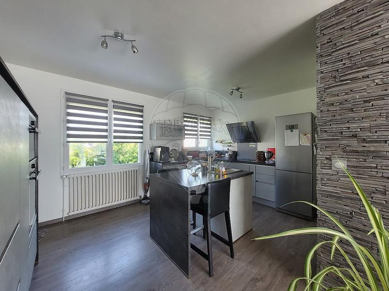 Maison - 94 m² - 4 pièces