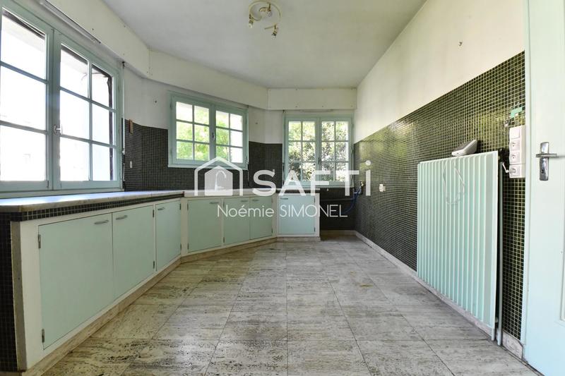 Maison - 199 m² - 10 pièces