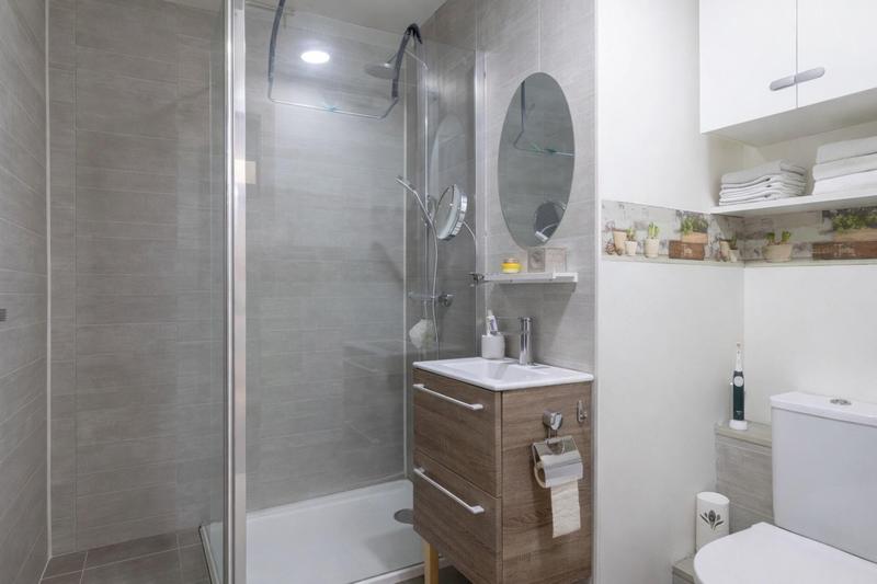 Local commercial - 274 m² - 4 pièces