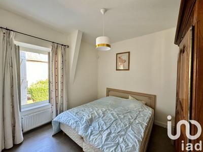 Maison - 180 m² - 10 pièces