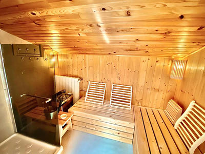 Villa - 250 m² - 12 pièces