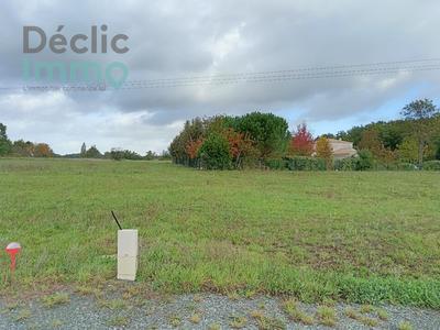 Terrain constructible - 706 m²