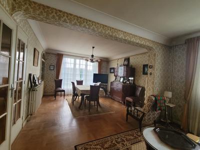 Maison - 173 m² - 9 pièces