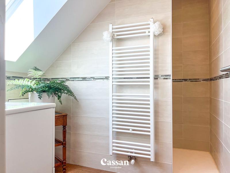 Maison contemporaine - 194 m² - 7 pièces