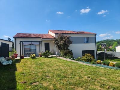 Maison - 152 m² - 7 pièces