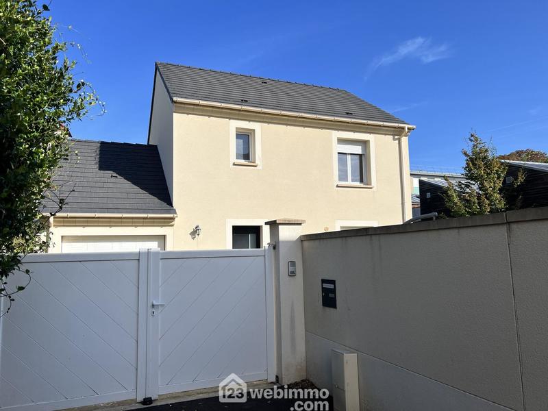 Maison - 90 m² - 5 pièces