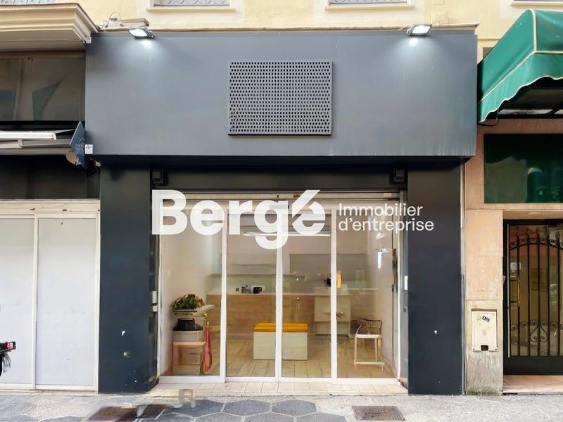 Local commercial - 23 m² - 3 pièces