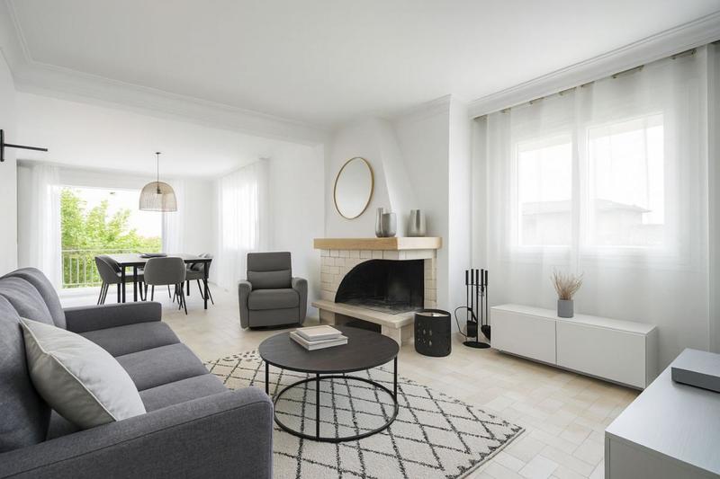 Maison - 217 m² - 7 pièces