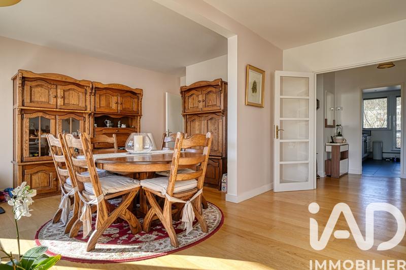 Appartement - 111 m² - 5 pièces