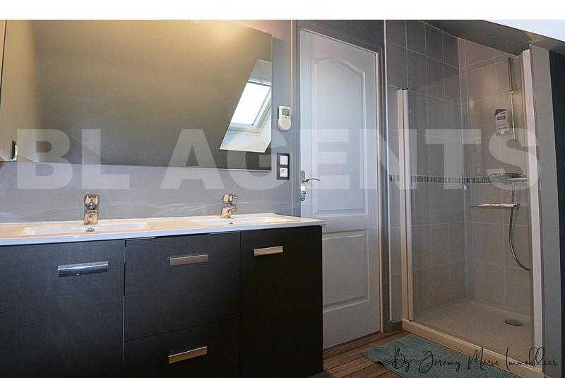 Maison traditionnelle - 116 m² - 7 pièces