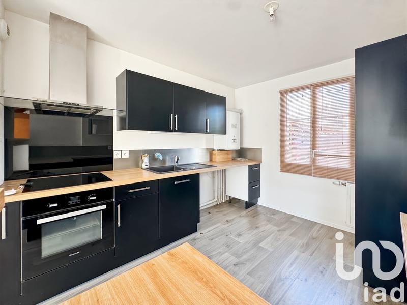 Maison - 90 m² - 5 pièces