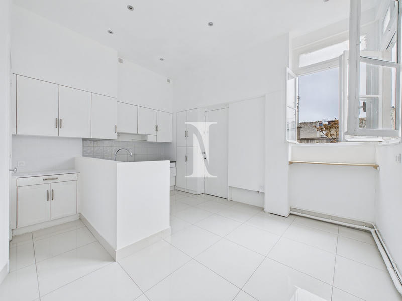 Appartement - 196 m² - 5 pièces