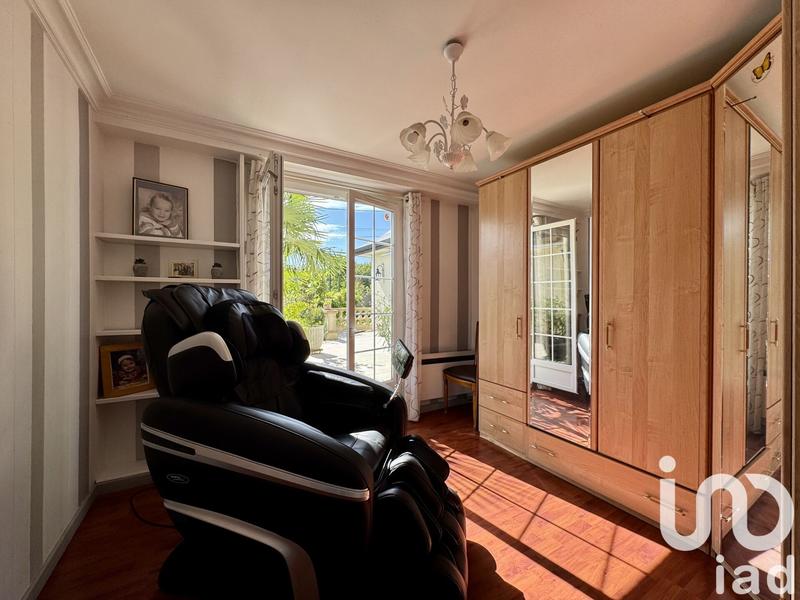 Maison - 300 m² - 8 pièces