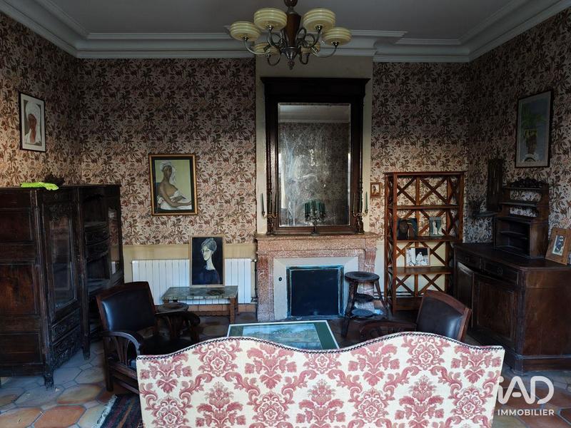 Maison - 235 m² - 5 pièces