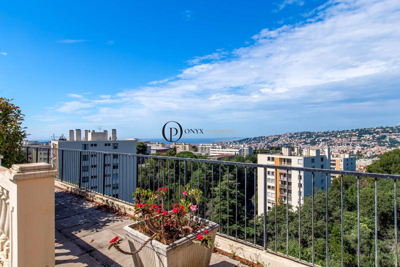 Appartement - 144 m² - 4 pièces