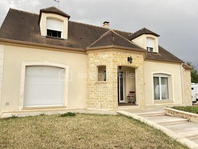 Maison - 155 m² - 6 pièces