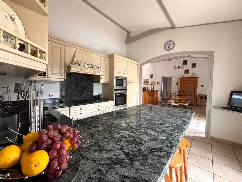 Maison - 152 m² - 6 pièces