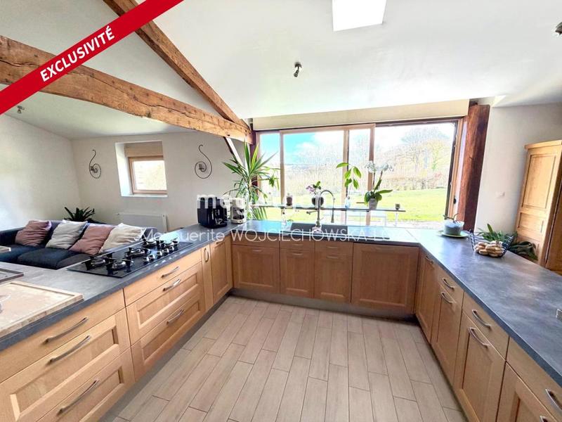 Maison en pierre - 205 m² - 7 pièces