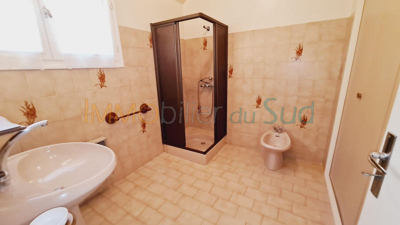 Maison - 220 m² - 8 pièces