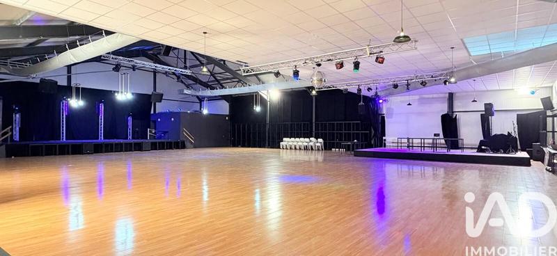 Maison - 1 540 m² - 14 pièces