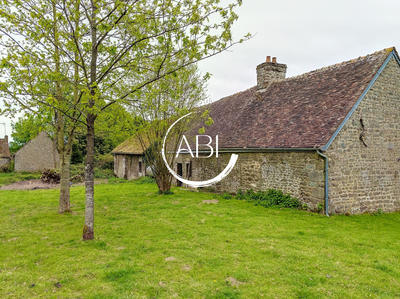 Maison ancienne - 180 m² - 3 pièces