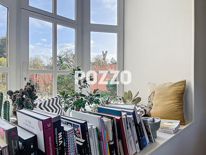 Maison - 335 m² - 9 pièces