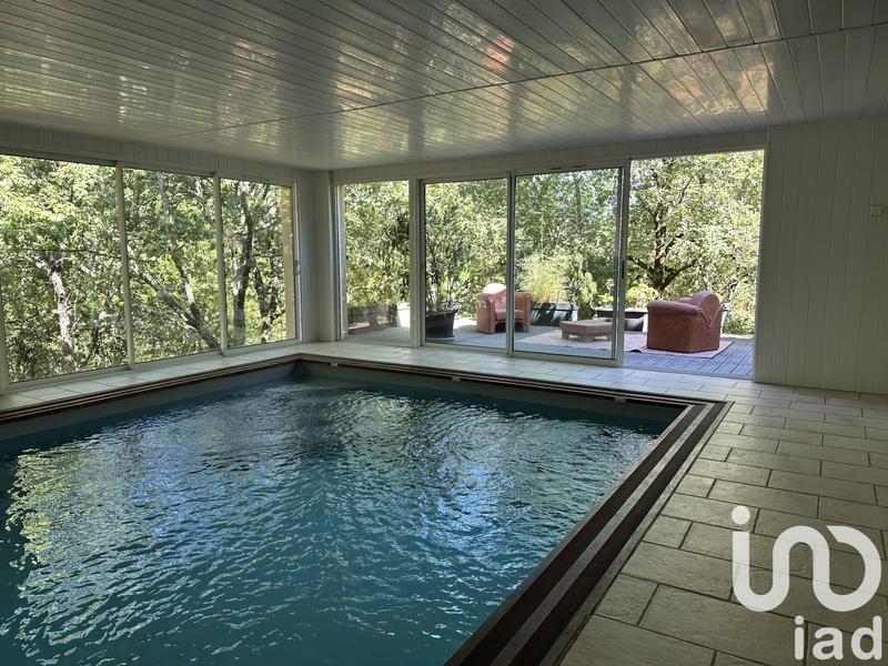 Maison - 320 m² - 8 pièces